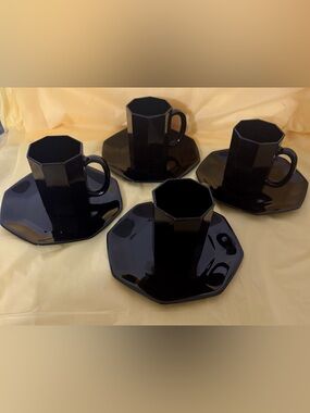 Vintage 8 pc Arcoroc French Octime black glass cups & dessert plates otcagonal